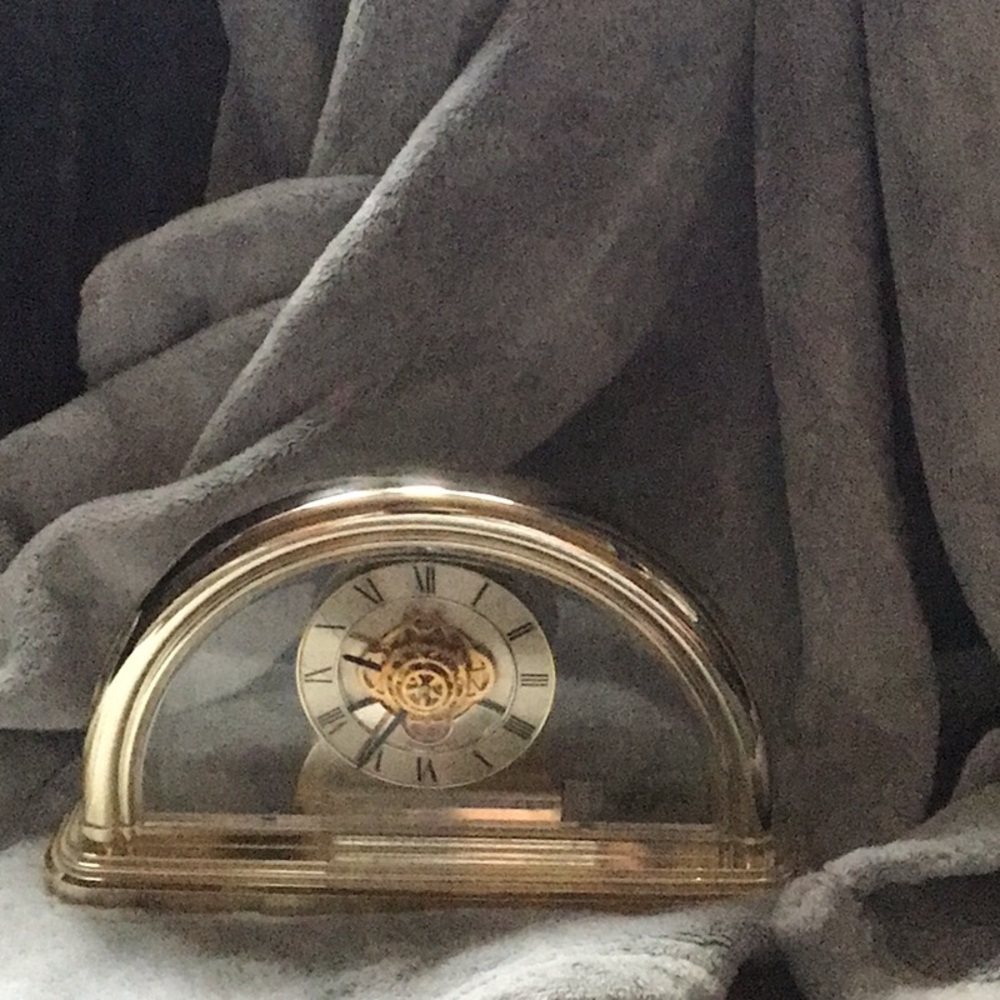 Elegant Gold Mantel Clock